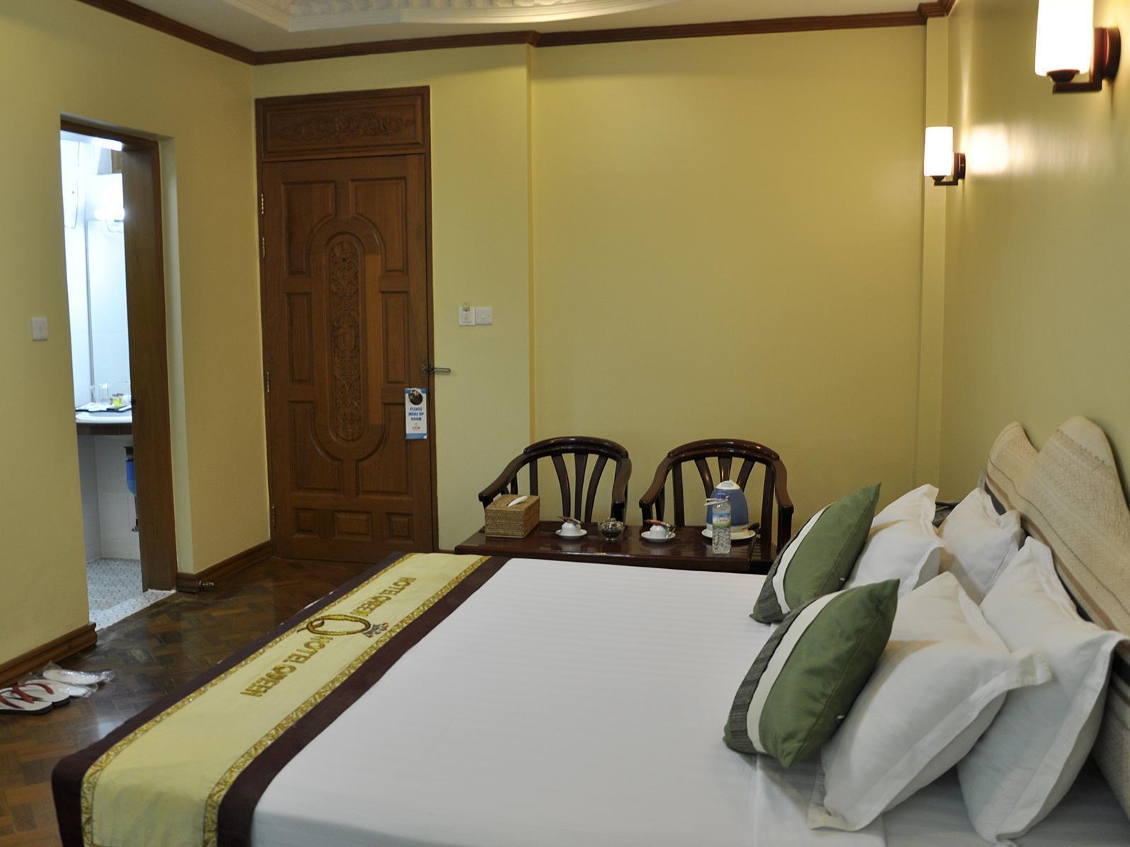 Hotel Queen Мандалай Экстерьер фото