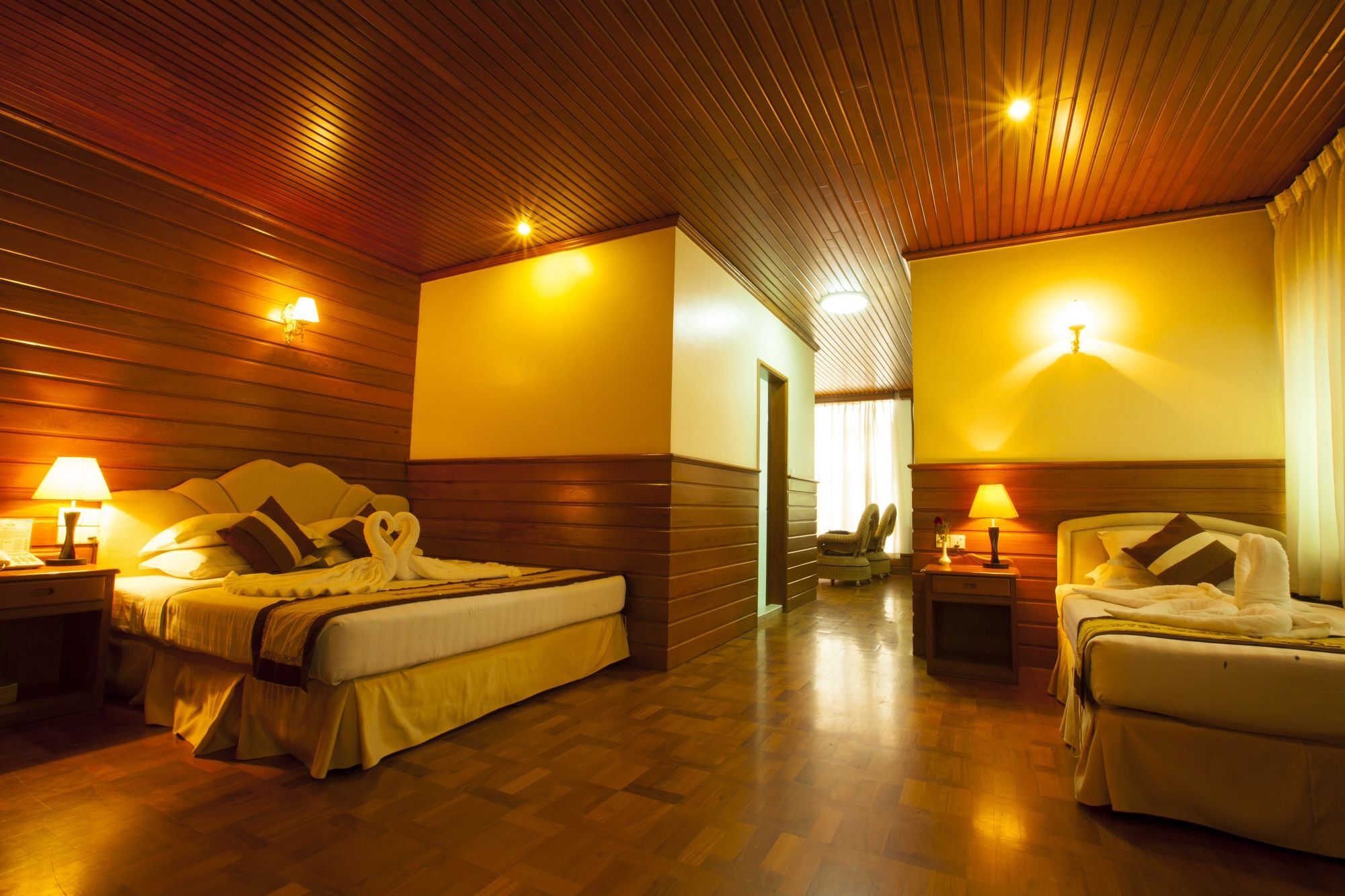 Hotel Queen Мандалай Экстерьер фото
