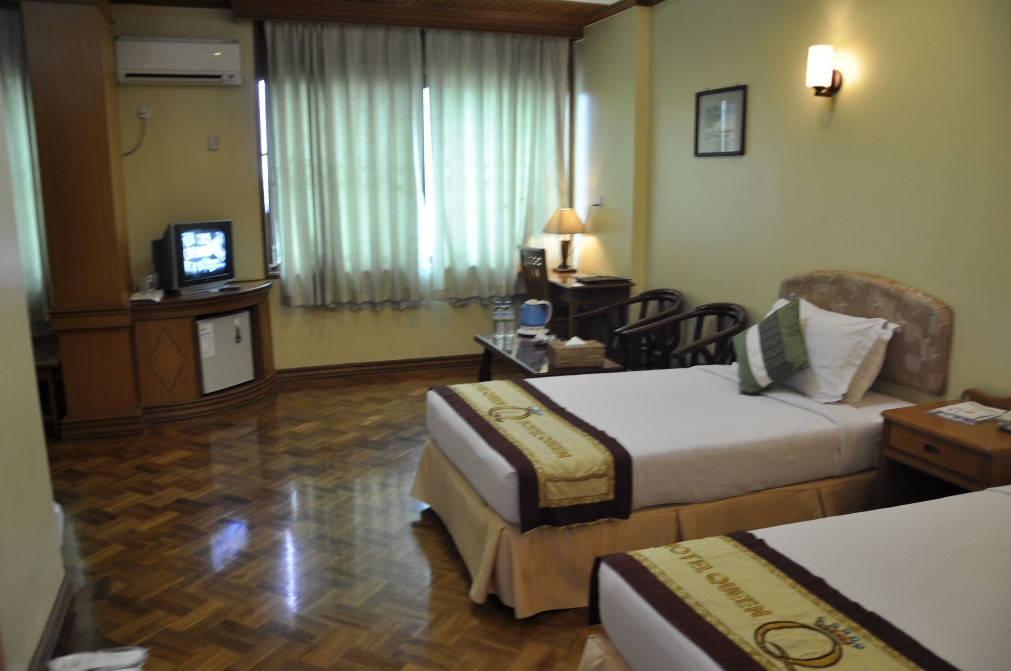 Hotel Queen Мандалай Экстерьер фото